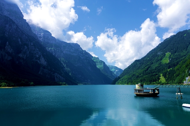 Езерото Вален – музика и швейцарски тропици