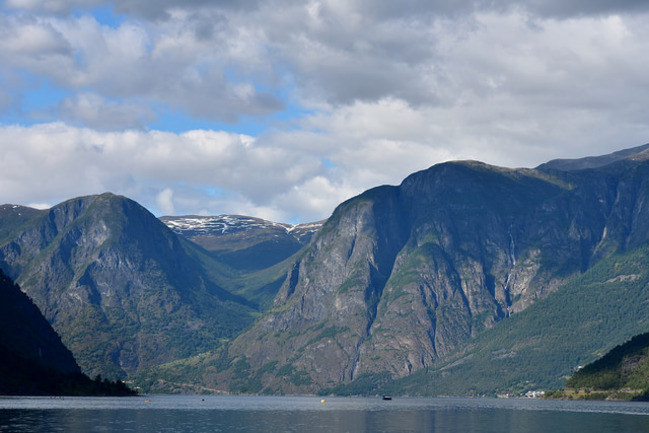 Искате да опознаете Норвегия? Посетете китния Флам!