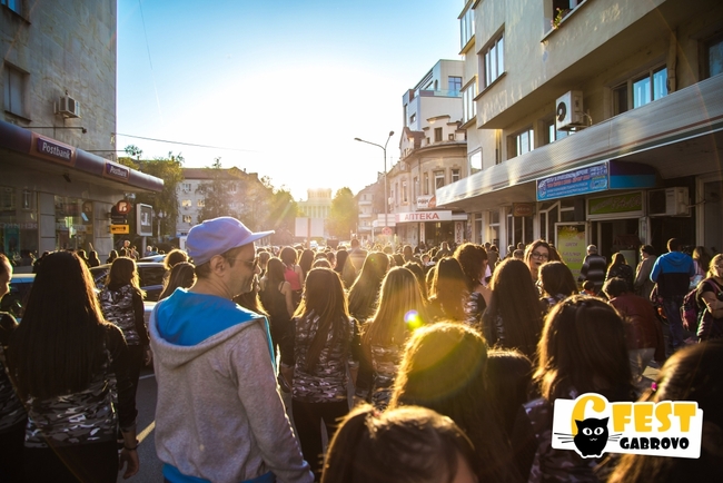 Уличният фестивал 6Fest създаде нов квартал на изкуствата в Габрово