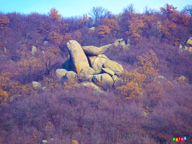 Правите камъни – скални мистерии край с. Розовец (фотопис)
