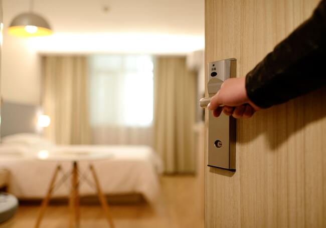 5 неща, които не бива да забравяте, когато плащате за хотелска стая