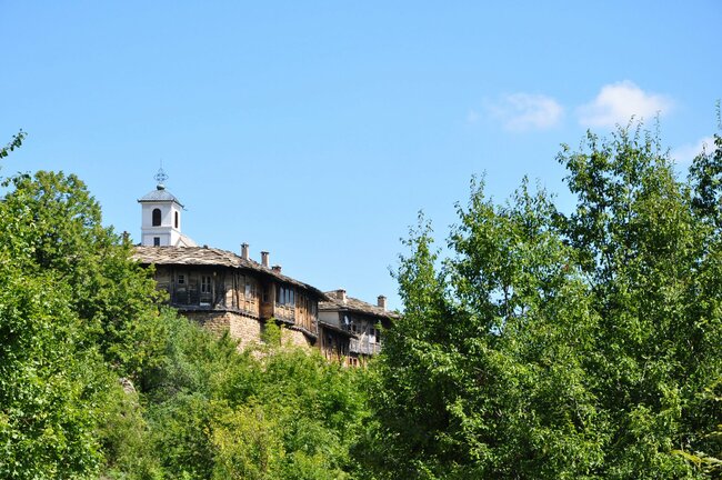Малко известни манастири в България, които си струва да посетите