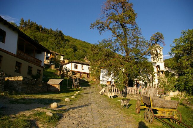 Пътешествие из Родопите: малки села с големи истории