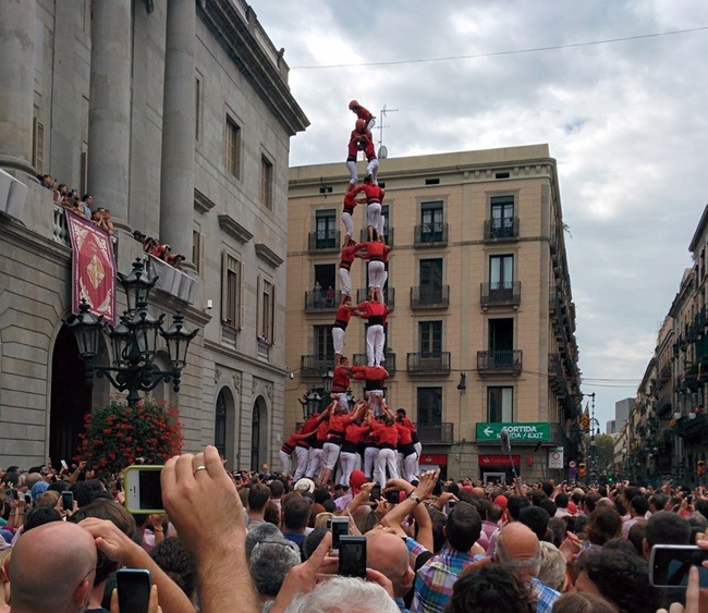 Фестивалът Ла Мерсе или как Барселона се сбогува с лятото