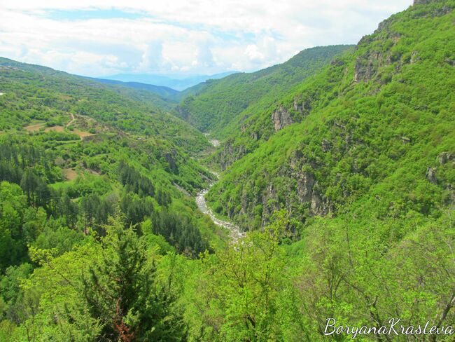 Село Ковачевица и загадките на планината