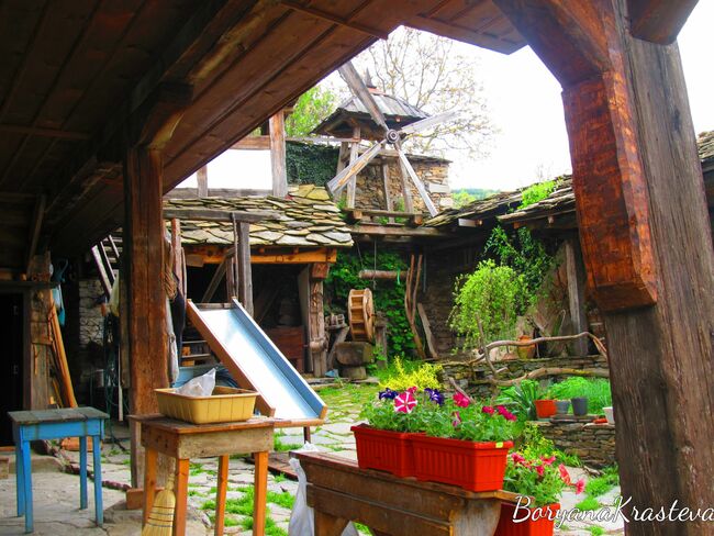 Село Ковачевица и загадките на планината Село Ковачевица и загадките на планината