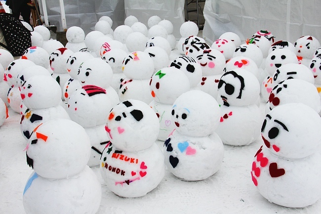 Зимен фестивал на снежните скулптури в Япония