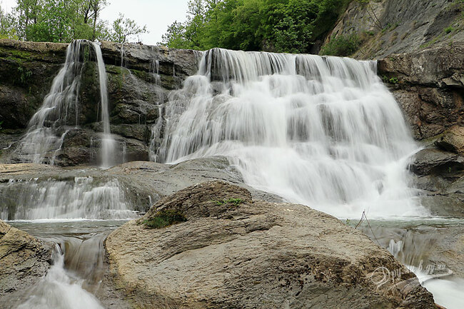 10 лесно достъпни водопада в България