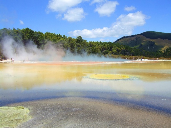 Роторуа - меката на геотермалната активност