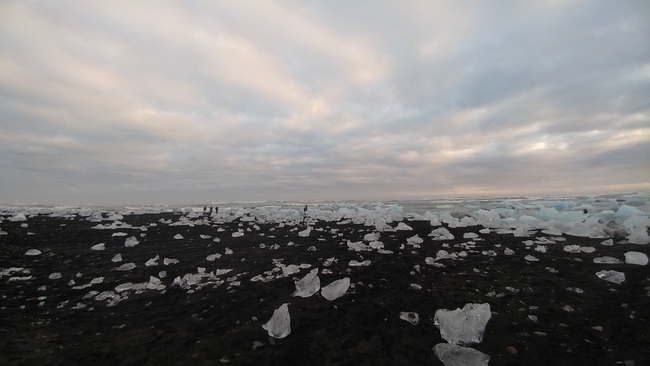 Исландия: Ода за огън и лед (пътепис)