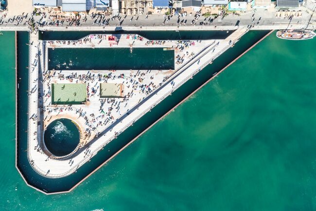 Плувайте в най-големия басейн с морска вода !