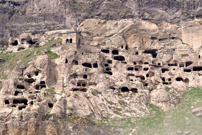 Мистичният пещерен манастирски комплекс Вардзия в Грузия