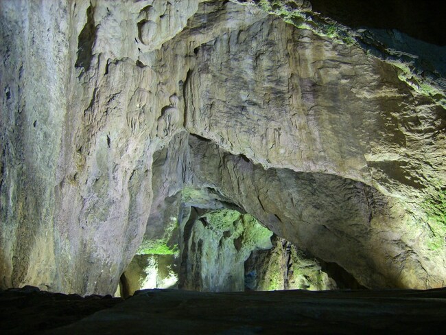 Още 5 красиви пещери на територията на България