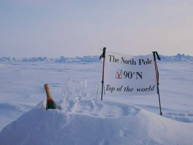 Иглу хотел на Северния полюс, Цена: $100 000