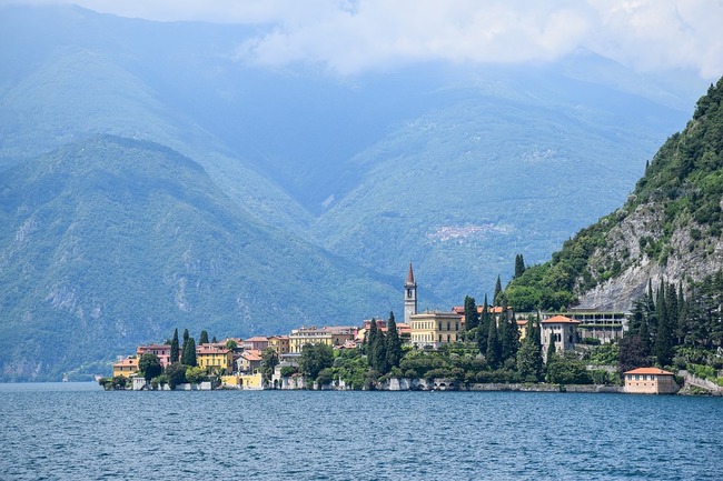 Едно приказно красиво място в Италия: Езерото Комо