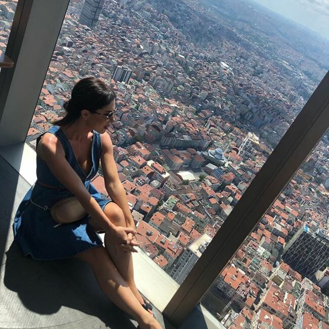 Юлия Порязова: "Да не харчат пари за вещи, а за пътувания!" Юлия Порязова: "Да не харчат пари за вещи, а за пътувания!"
