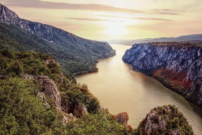 7 тайни места по поречието на река Дунав, които си струва да видите
