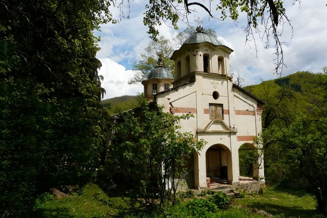 Дух и душевност – Троян и светите места, които пази