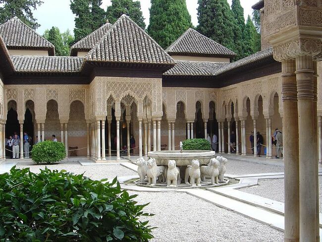 Дворецът Алхамбра – бижуто от Ориента в Испания