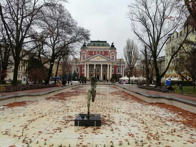 Народен театър „Иван Вазов“ - интересни факти за една от най-емблематичните сгради в София