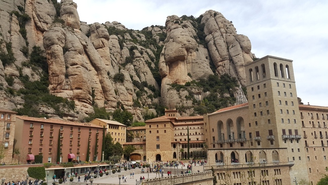 Легендата за „Черната Мадона“, от Монсерат - какво символизира тя и къде още по света има такива изображения на Девата?