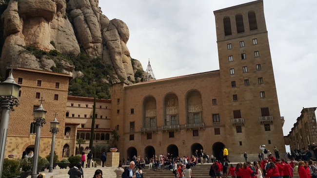 Легендата за „Черната Мадона“, от Монсерат - какво символизира тя и къде още по света има такива изображения на Девата?