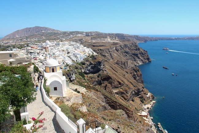 Защо да посетите Фира в Гърция?