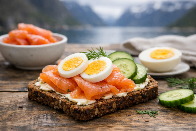 Най-вкусните норвежки закуски, които разкриват истинския вкус на Севера
