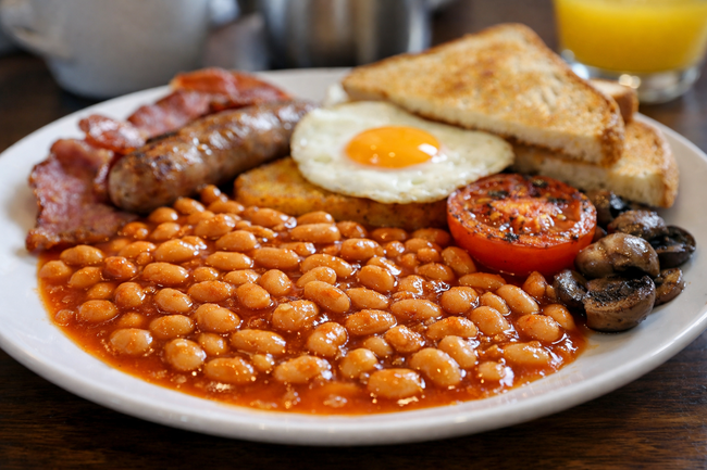 Най-вкусните английски закуски: какво наистина се яде сутрин във Великобритания